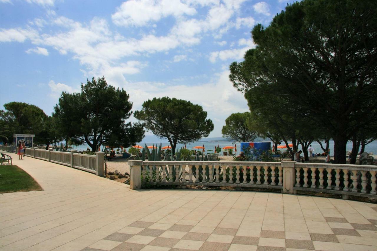 Crikvenica Right On The Beach Экстерьер фото